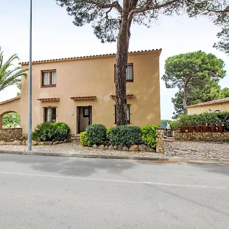 Palsmar By Interhome בגור